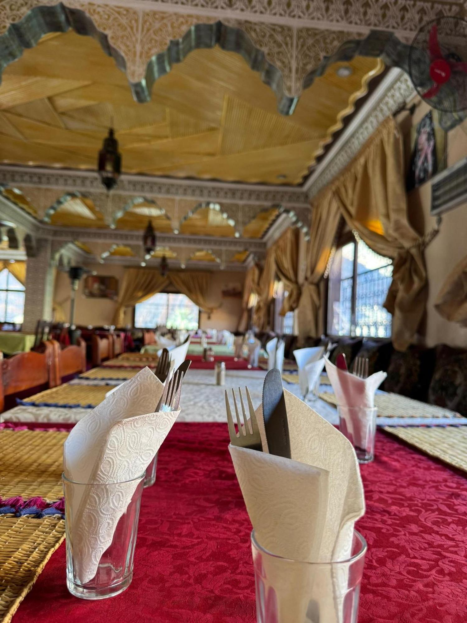 Auberge Royal Palmas Tinghir Bagian luar foto